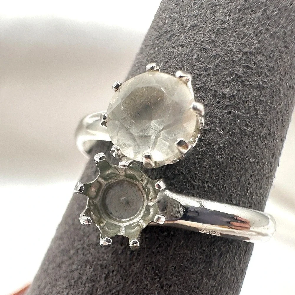 Vintage Y2K Silver Tone Clear Rhinestone Bypass Ring Women's Classic Jewelry 90s